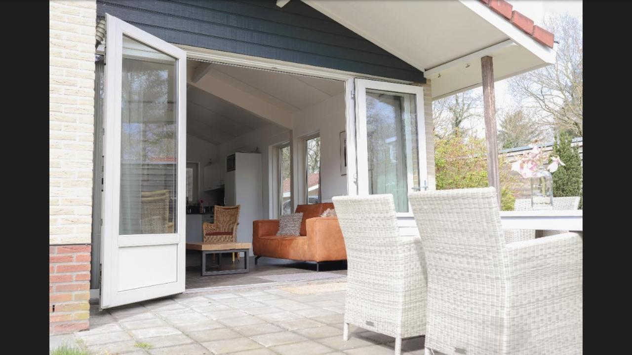 Huinerhofje 2 - Vrijstaand Met Grote Omheinde Tuin, Rust, Privacy En Nabij Bossen Villa Putten Luaran gambar