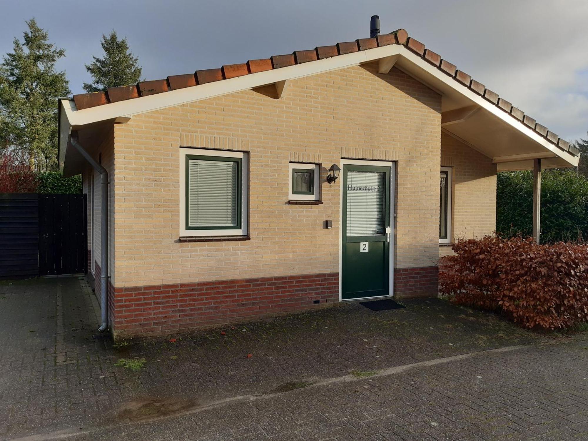 Huinerhofje 2 - Vrijstaand Met Grote Omheinde Tuin, Rust, Privacy En Nabij Bossen Villa Putten Luaran gambar